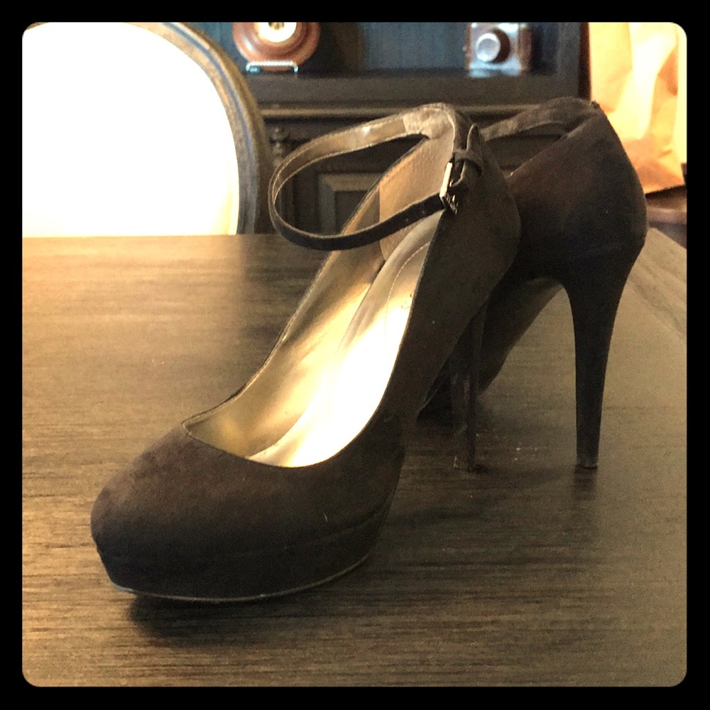 Guess Black Suede Platform Heels!
